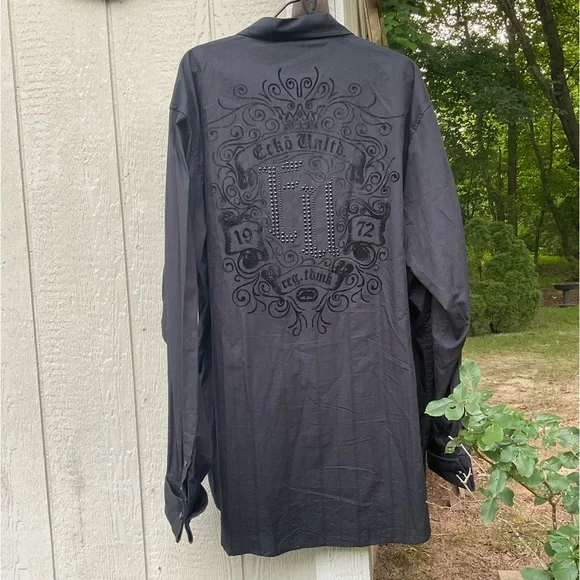 Men’s Ecko Unltd. Classic Studded Black Velvet Accented Button Down Shirt! - Picture 4 of 11